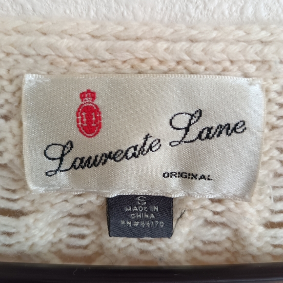 Vintage Flared White Cable Knit Cardigan - Picture 6 of 6